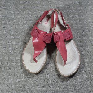 Born Size 10M Salmon-colored T-Strap Sandals - LIKE NEW